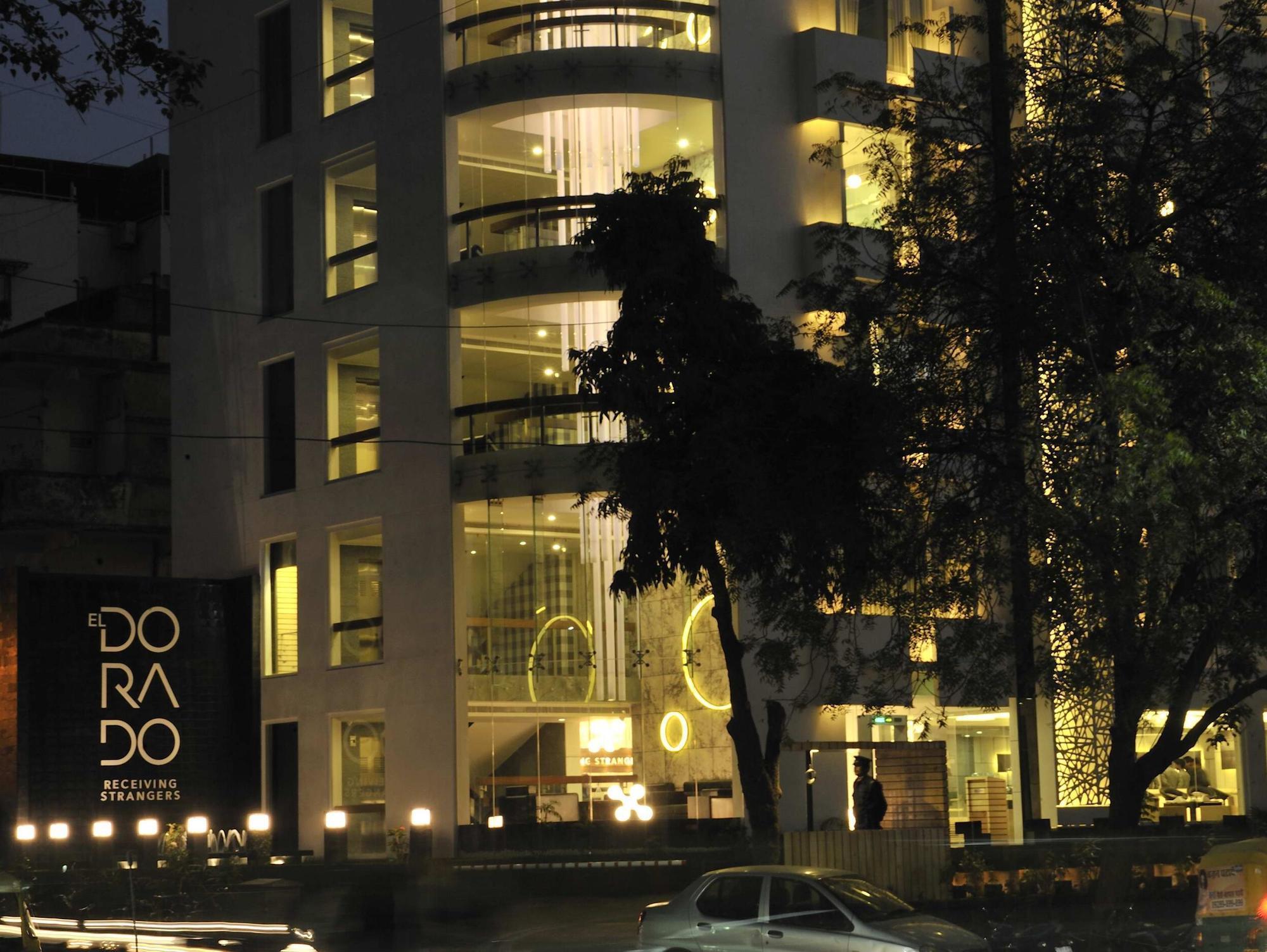 Hotel El Dorado Ahmedabad Exteriör bild