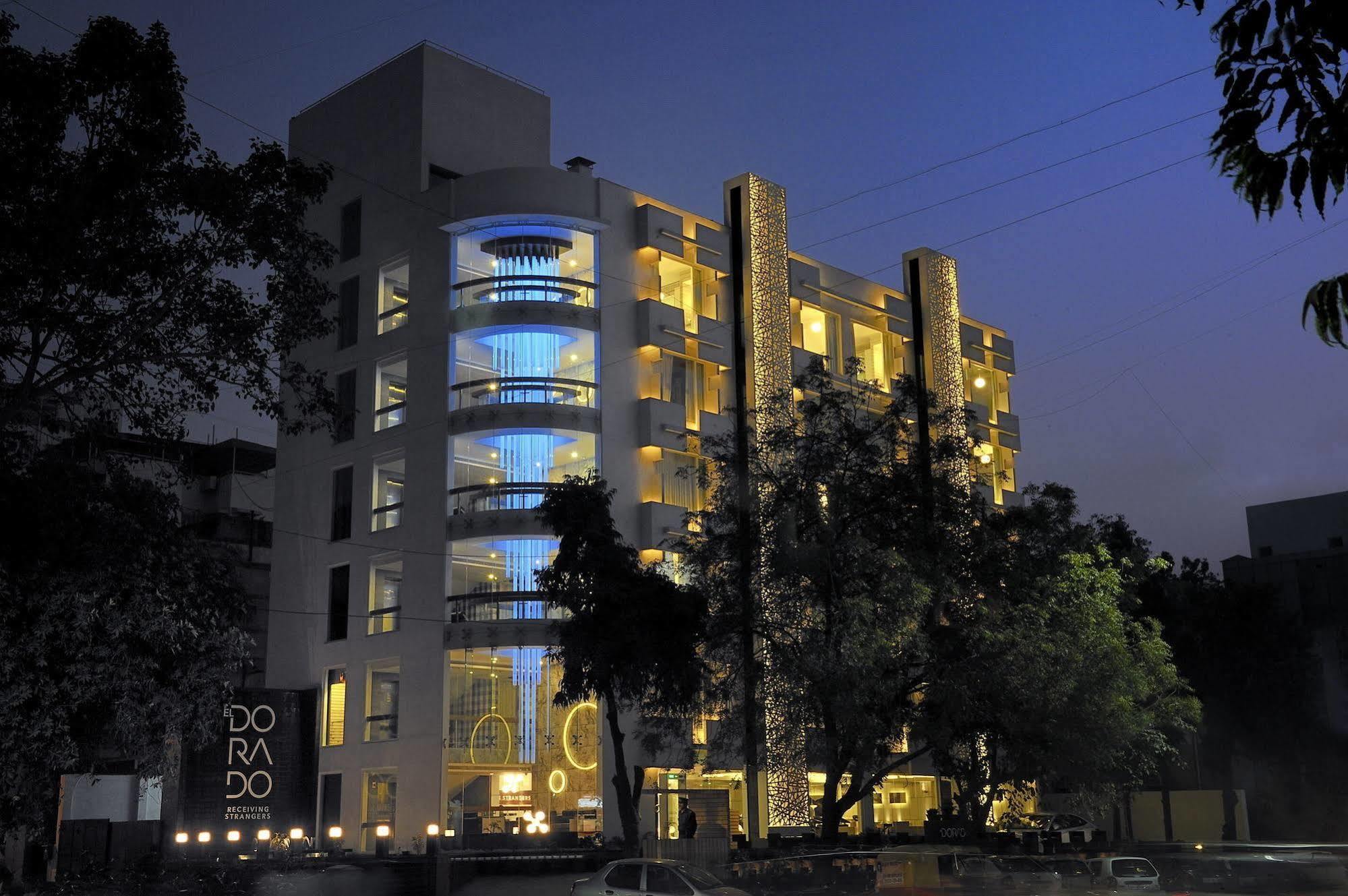 Hotel El Dorado Ahmedabad Exteriör bild
